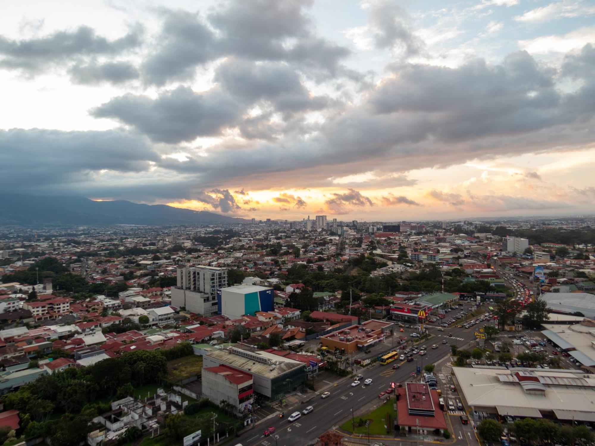Ifreses, Study Full Equipped Whith Pool, Air- Conditioning, Spectacular View Of The City, Parking With Additional Payment Apartment *
